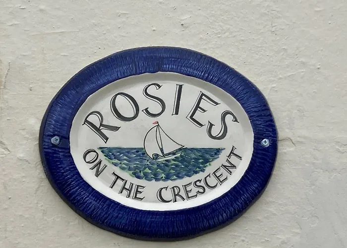 Rosie\'S On The Crescent