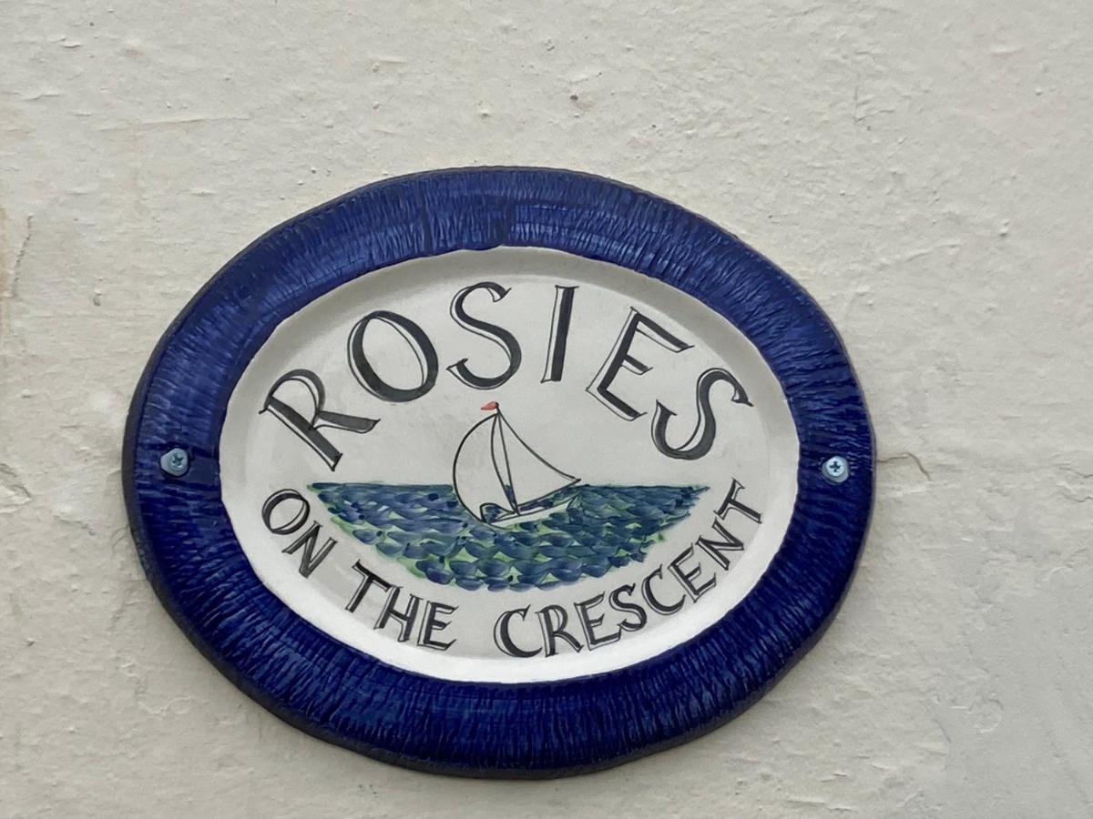 Rosie's On The Crescent Apartment